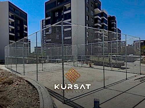 halı saha, tel örgü, panel çit, beton direk, uçar kapı